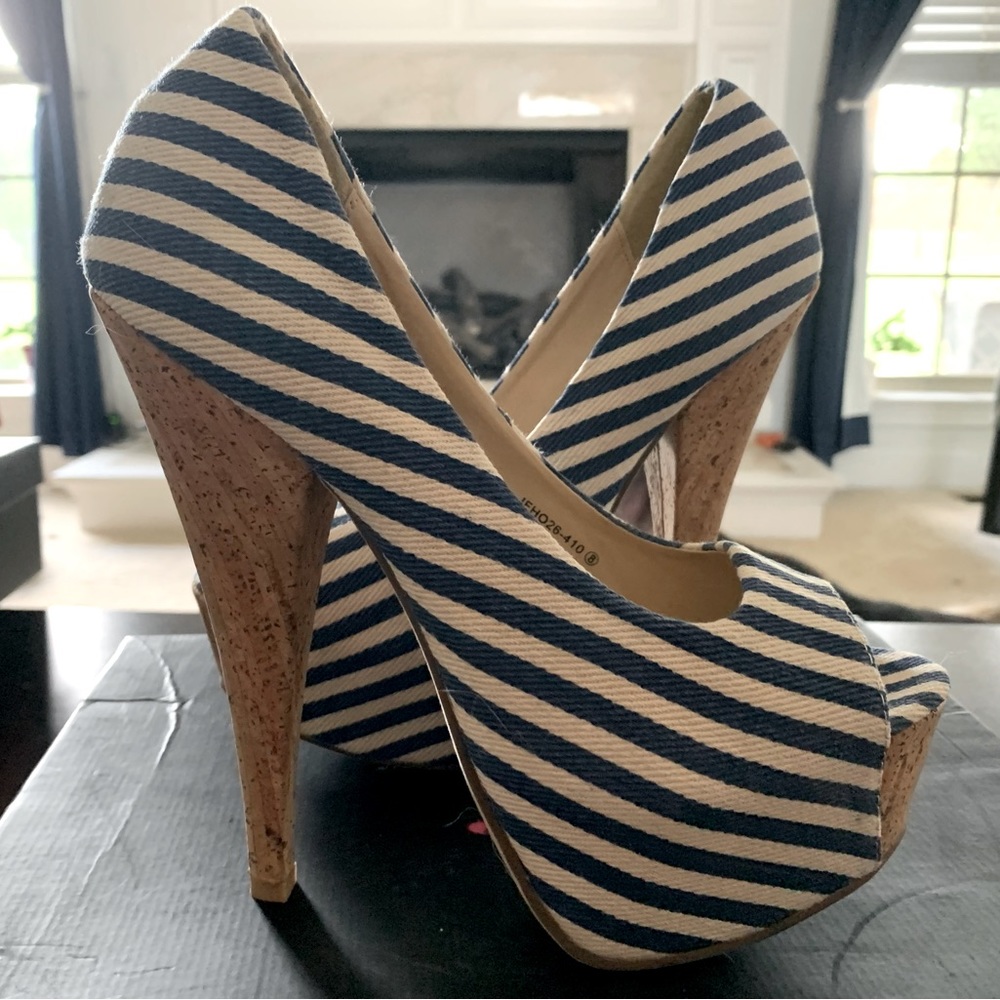 Just Fab Size 8 cloth heels